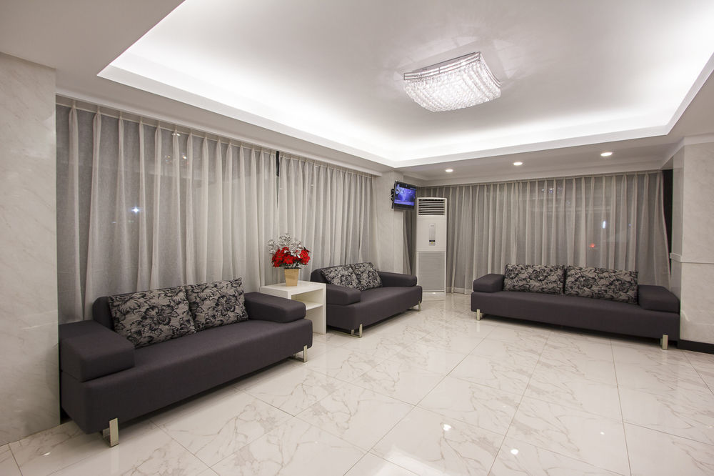 Hotel Esta Γιανγκόν Εξωτερικό φωτογραφία