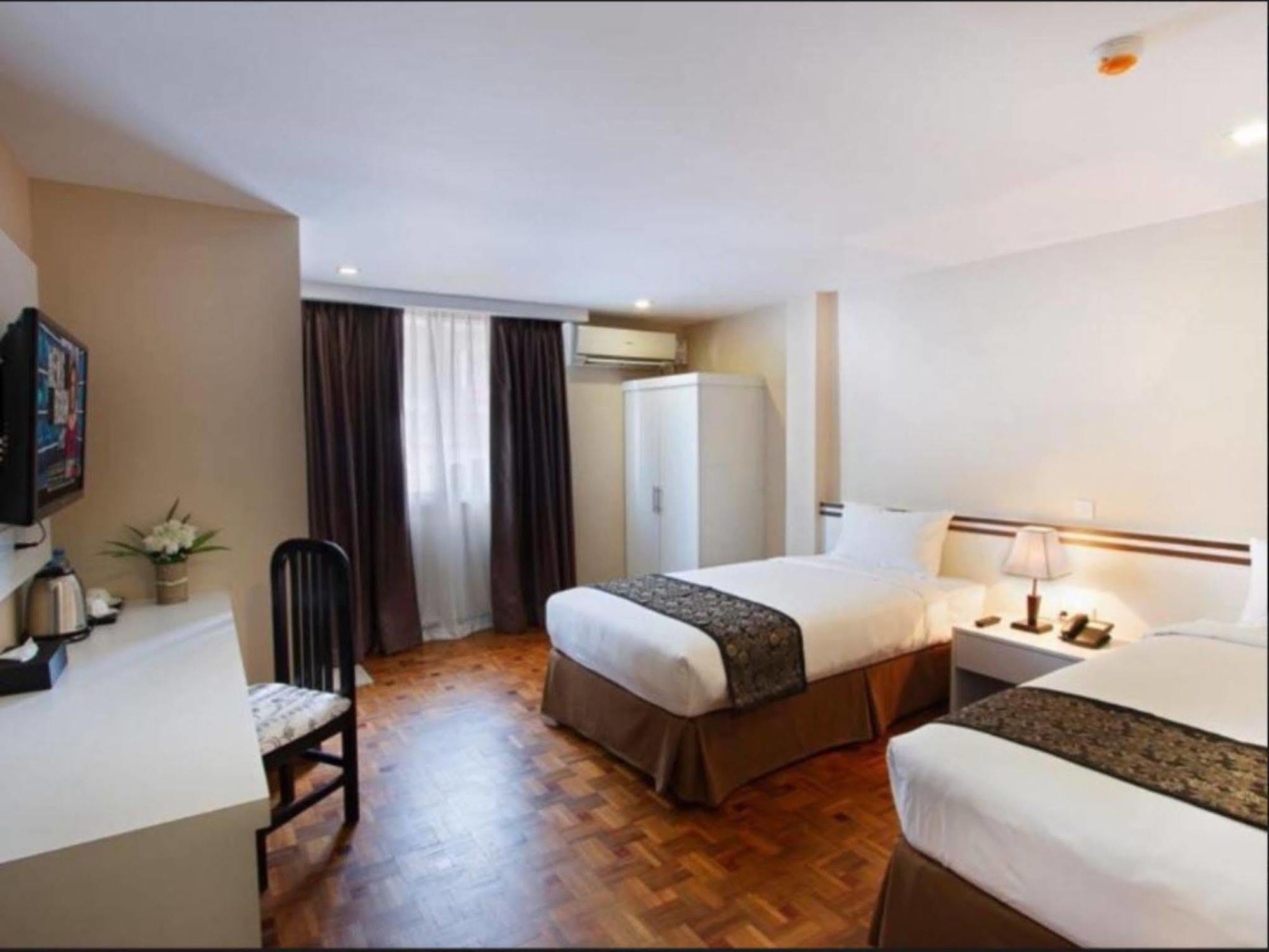 Hotel Esta Γιανγκόν Εξωτερικό φωτογραφία